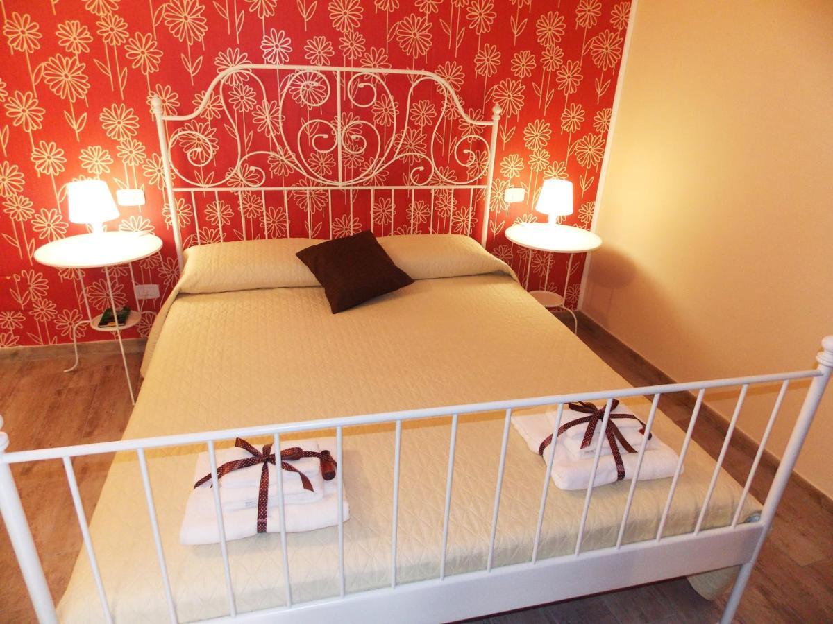 Il Vicoletto Bed & Breakfast Frascineto Dış mekan fotoğraf