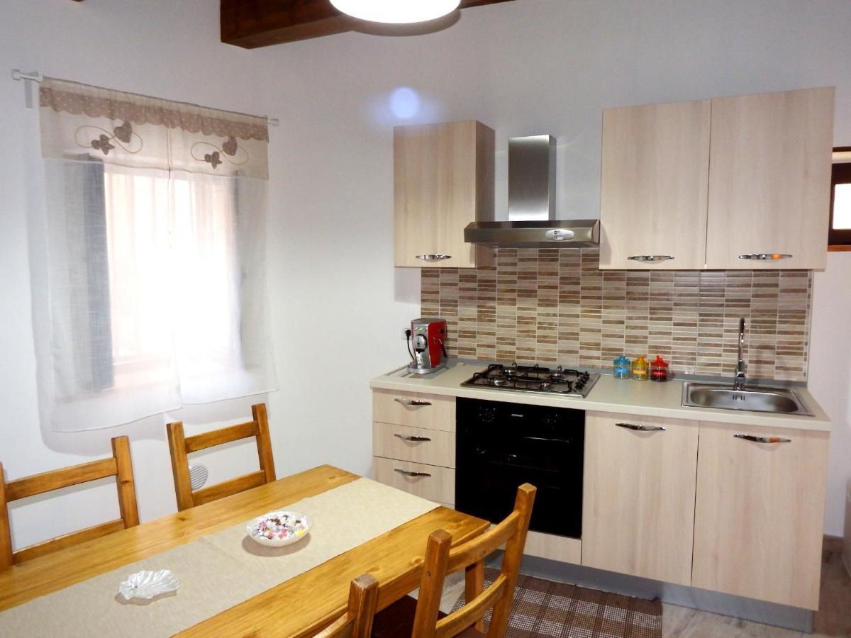 Il Vicoletto Bed & Breakfast Frascineto Dış mekan fotoğraf