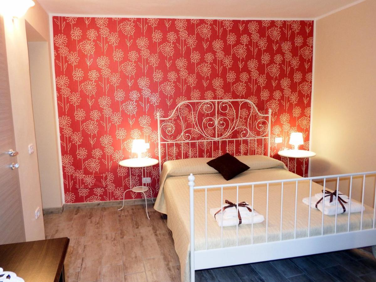 Il Vicoletto Bed & Breakfast Frascineto Dış mekan fotoğraf